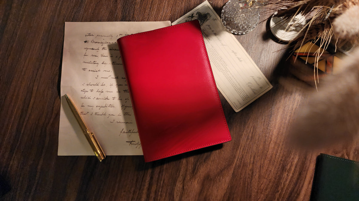 [Handcrafted Italian Leather] A5 Journal & Notebook Cover with Luxury Gift Box - Berry Red